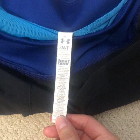 Small under armour workout shorts - Picture 3 of 3